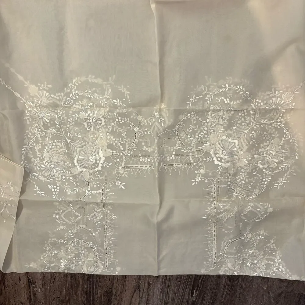 Fortunoff Embroidered Sheer Organza Tablecloth Ivory Granny Traditional 72x90